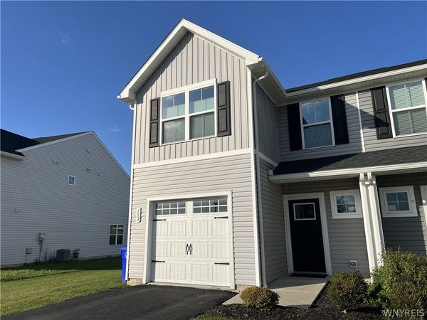 152 South Drive , Buffalo, NY 14218