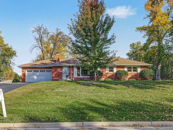 12814 27th Avenue N, Plymouth, MN 55441