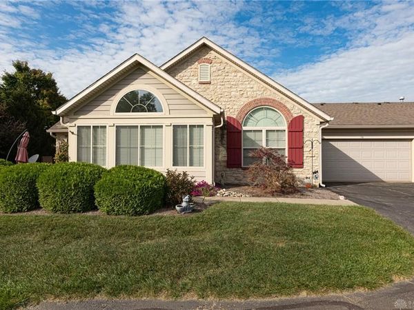 16 Scarborough Village Drive, Dayton, OH 45458