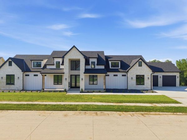 22102 Hackberry Circle, Gretna, NE 68028