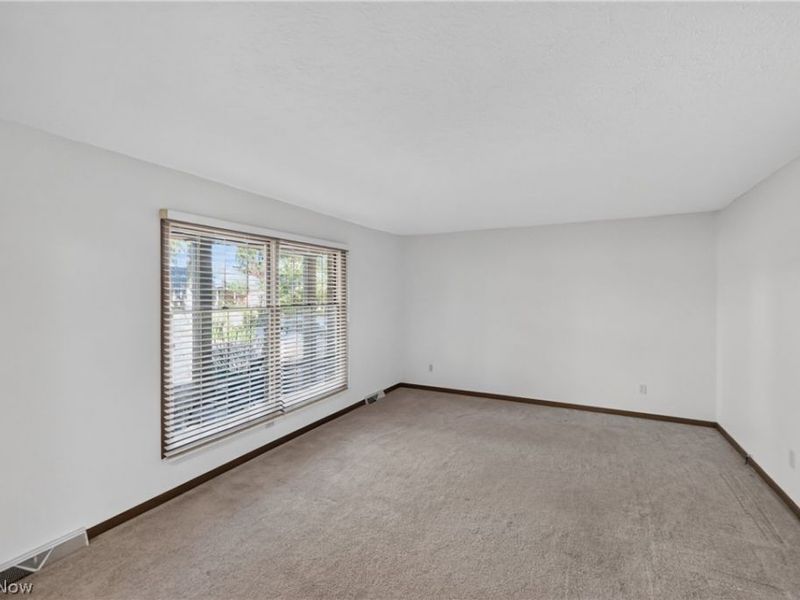 700 Austin Drive, Barberton, OH 44203 Photo 12