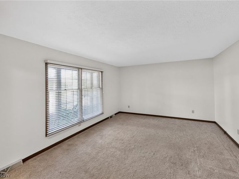 700 Austin Drive, Barberton, OH 44203 Photo 13