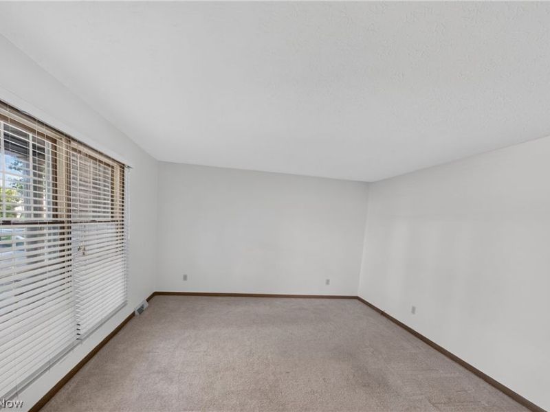 700 Austin Drive, Barberton, OH 44203 Photo 14