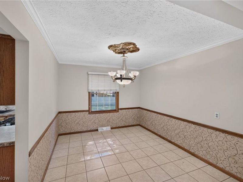 700 Austin Drive, Barberton, OH 44203 Photo 16