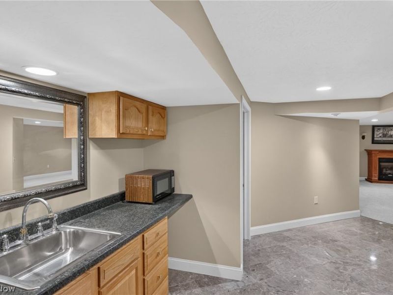 700 Austin Drive, Barberton, OH 44203 Photo 38