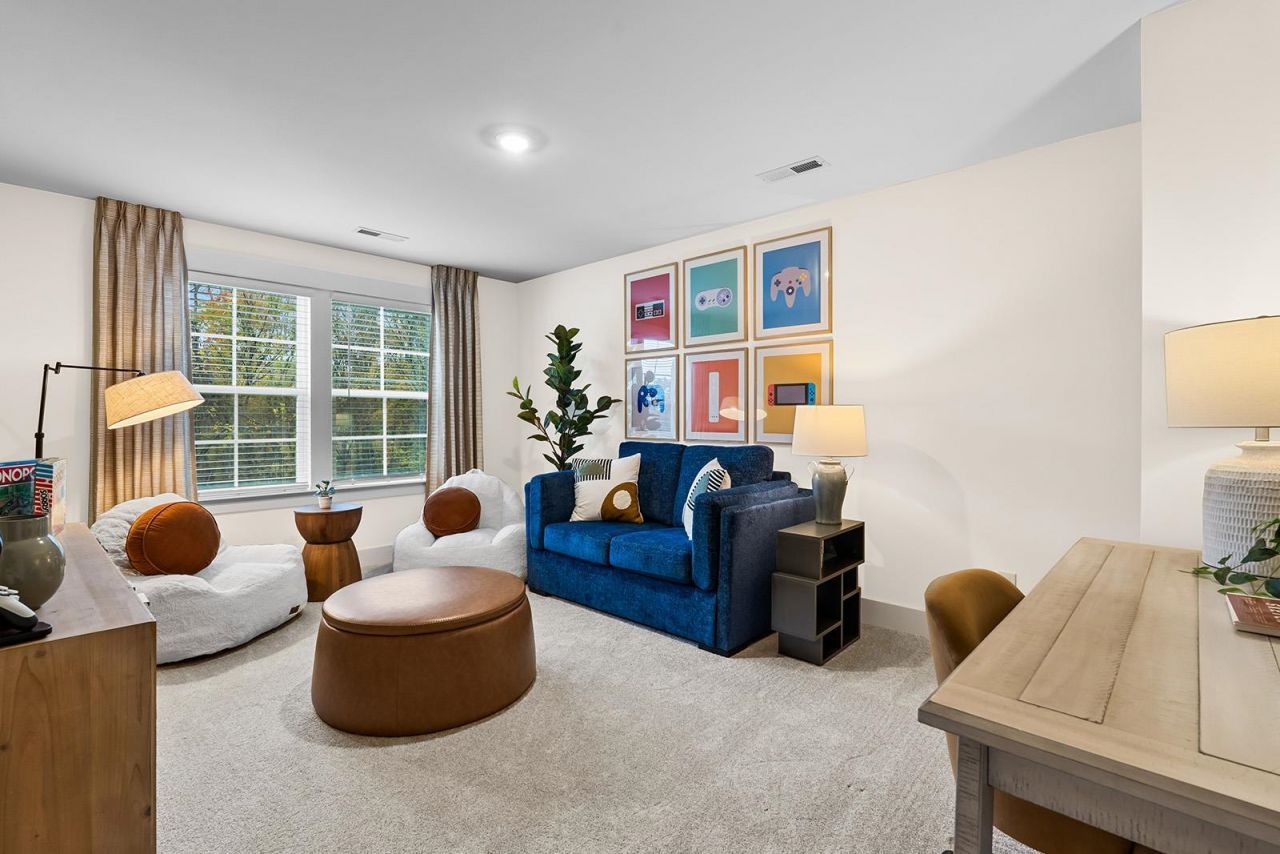 221 Field Dr Photo 8