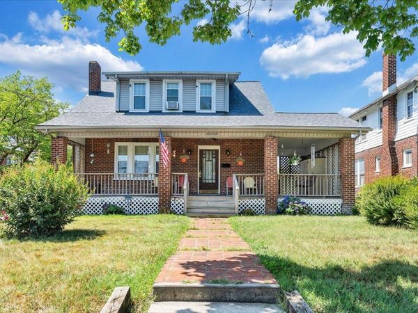 2040 Berkley AVE SW, Roanoke, VA 24015