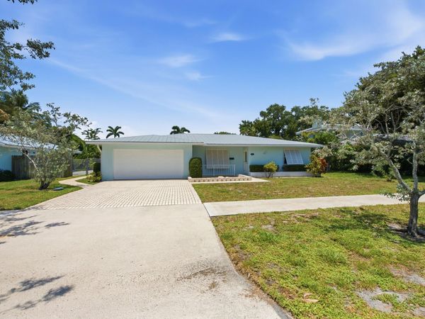 916 EVERGREEN Drive, North Palm Beach, FL 33408