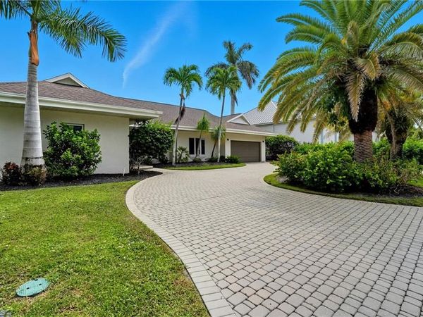 5122 Starfish AVE, NAPLES, FL 34103
