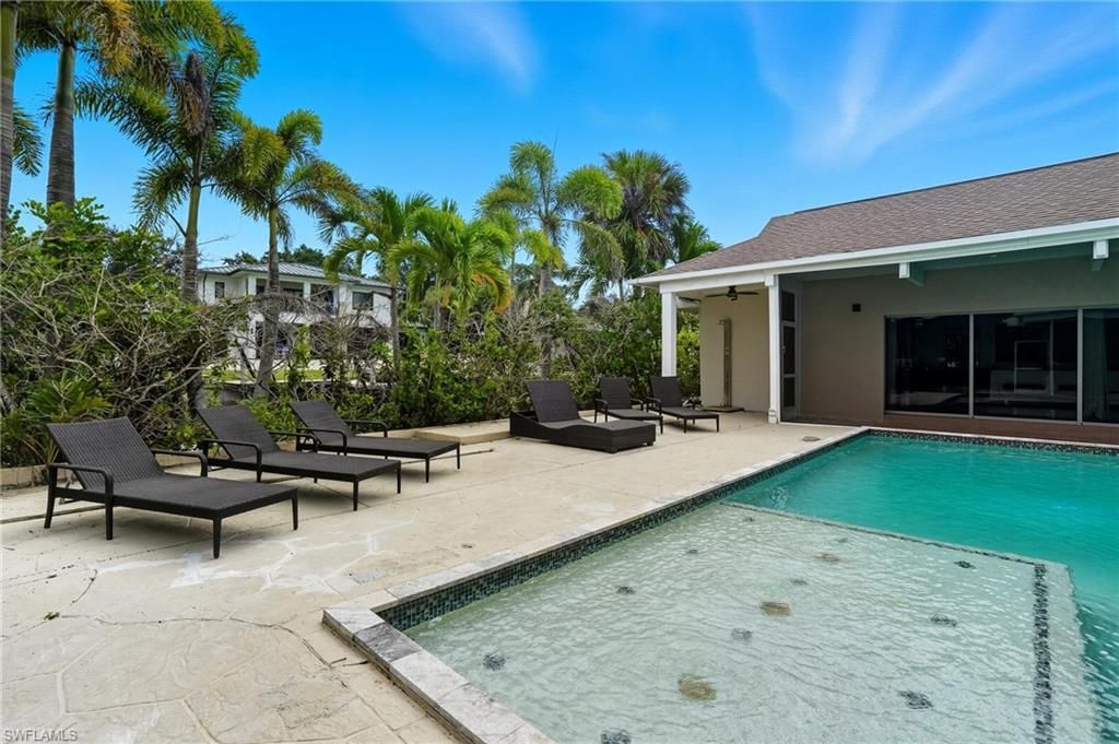 5122 Starfish Ave, Naples, FL 34103 Photo