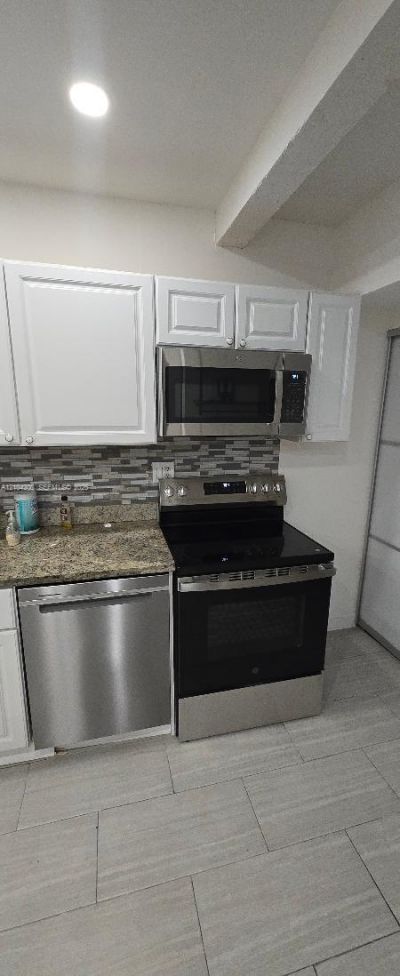 19200 NE 25th Ave , Unit 322C, Miami, FL 33180 Photo