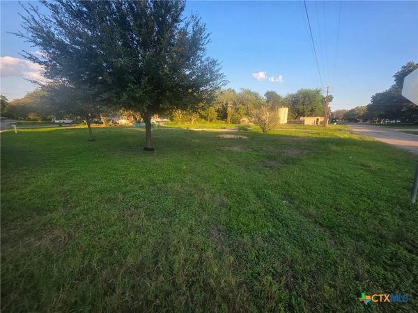 309 Willow Drive , McQueeney, TX 78123