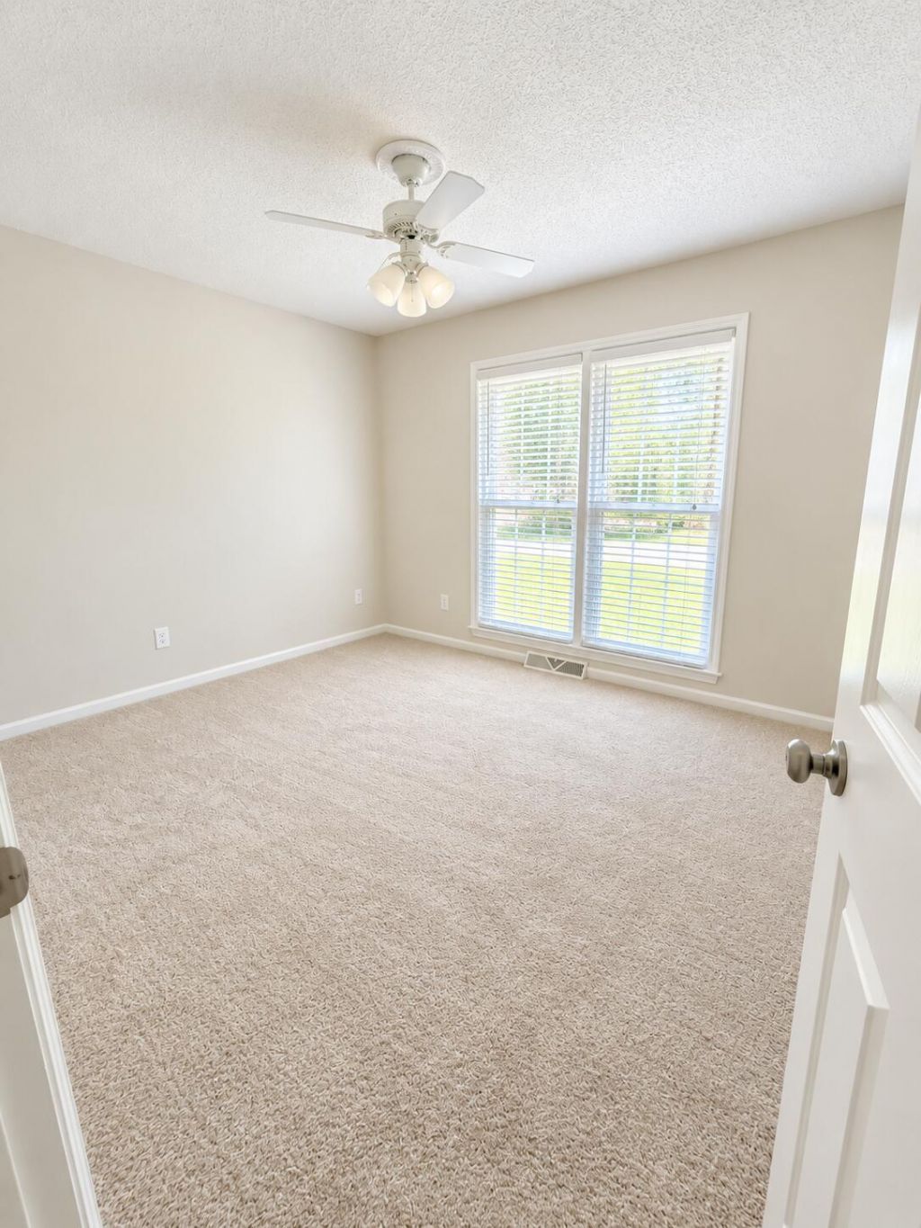 105 Glendale Drive Photo 11