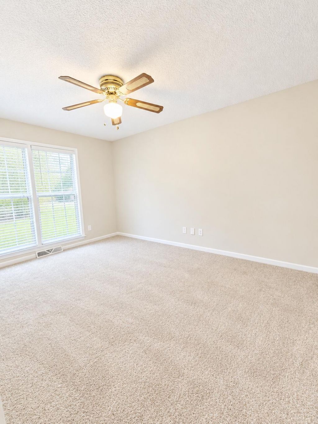 105 Glendale Drive Photo 12