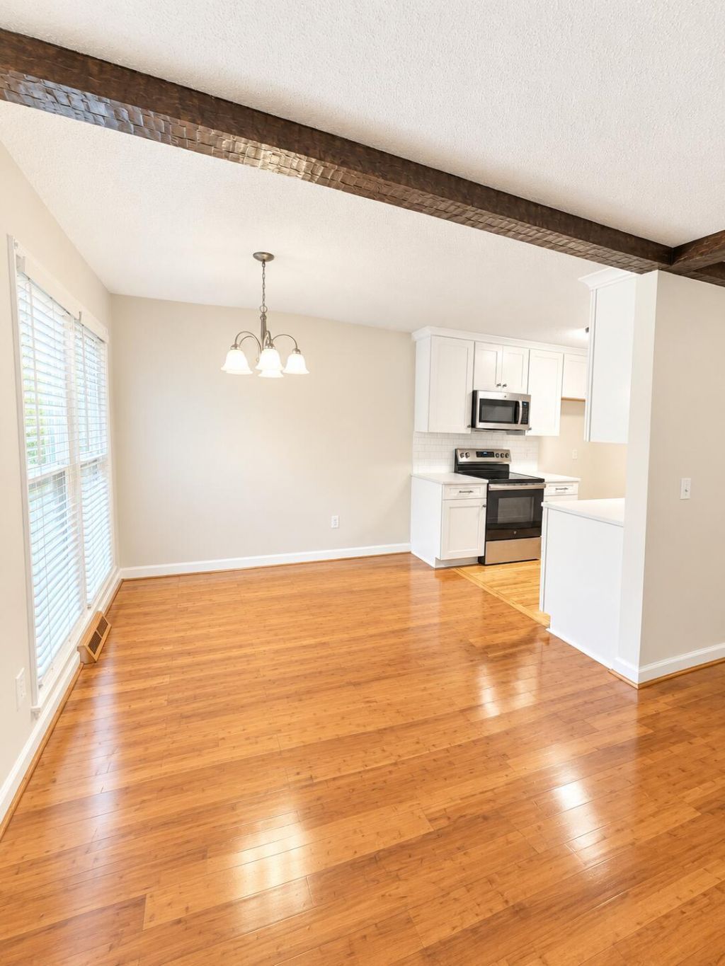 105 Glendale Drive Photo 6