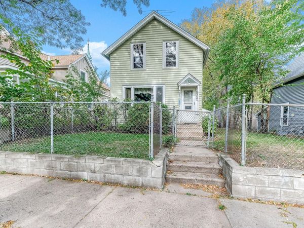 535 Edmund Avenue , Saint Paul, MN 55103