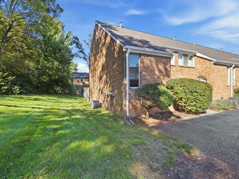 107 W Ticonderoga Drive, Unit 6-E, Westerville, OH 43081 Photo 2