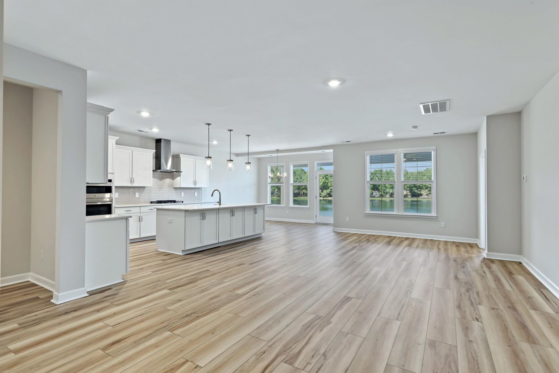 212 Field Dr Photo 12
