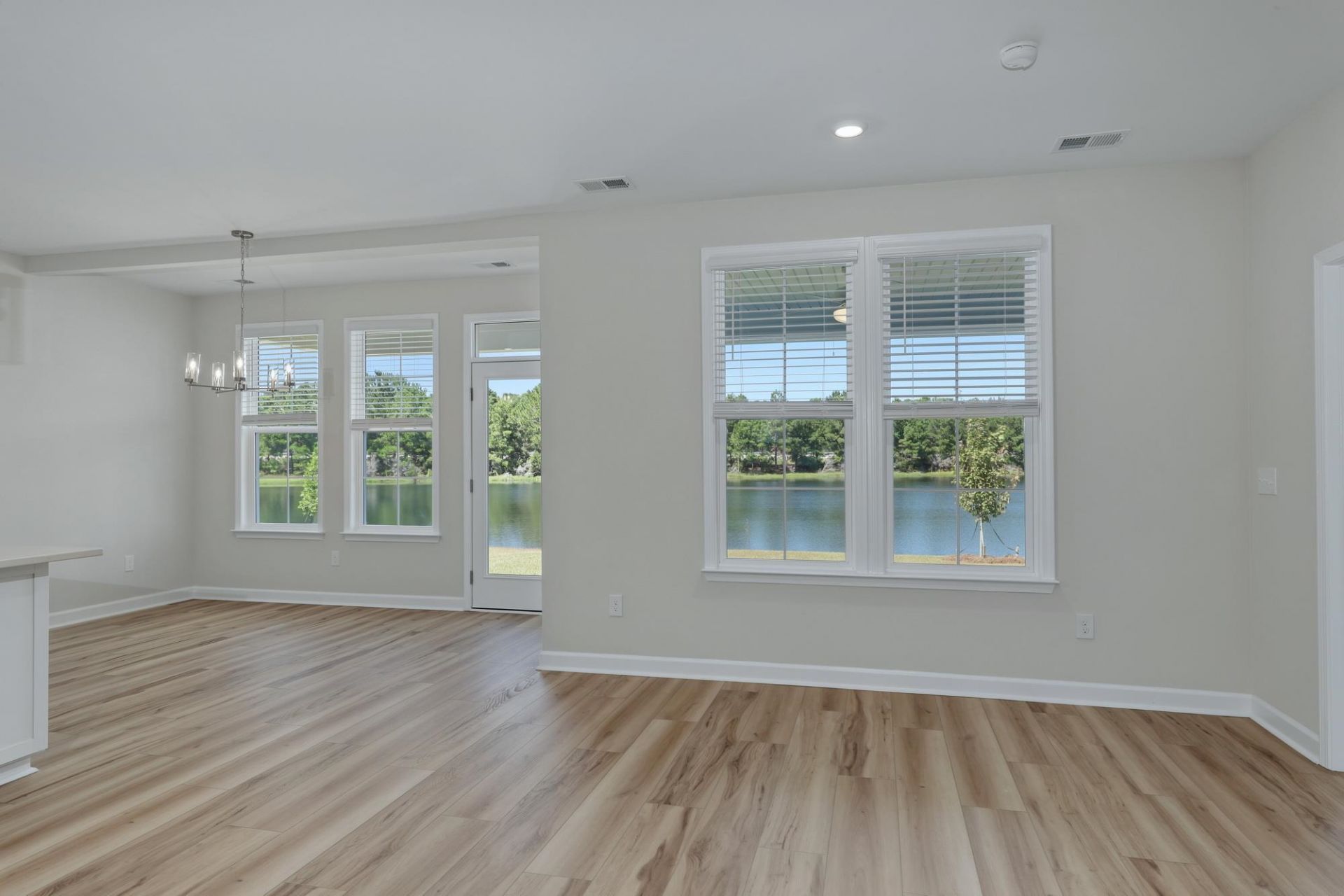 212 Field Dr Photo 19