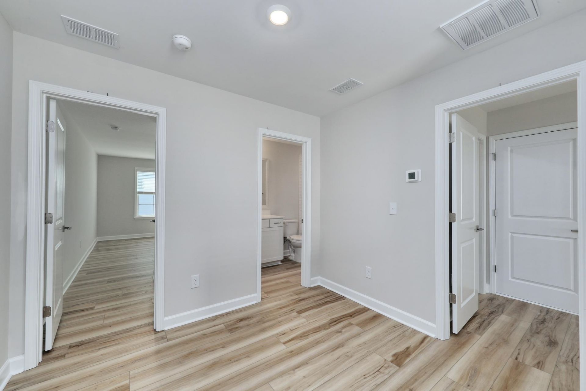 212 Field Dr Photo 37