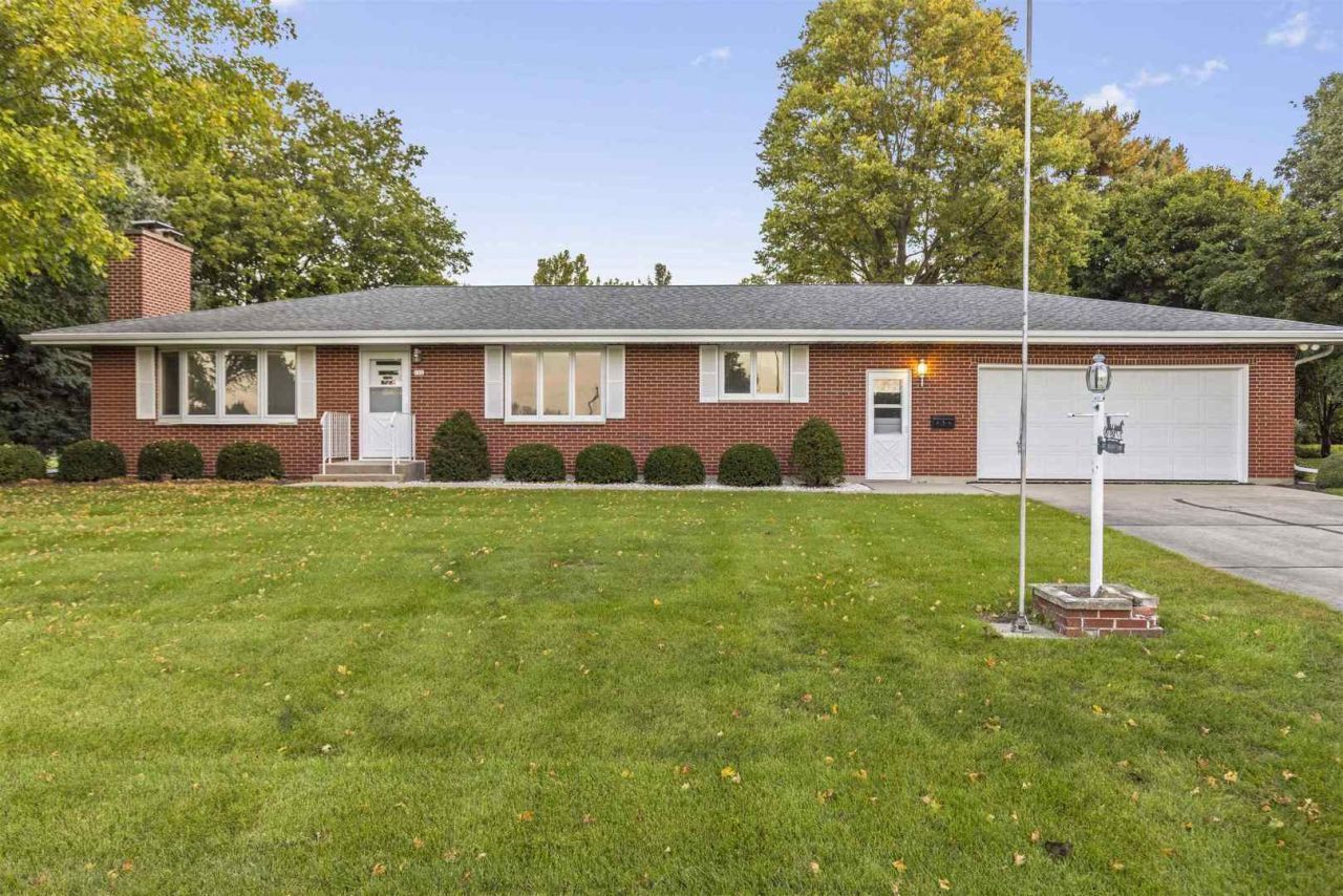102 Meadow Court, Monroe Center, IL 61052 Main Photo