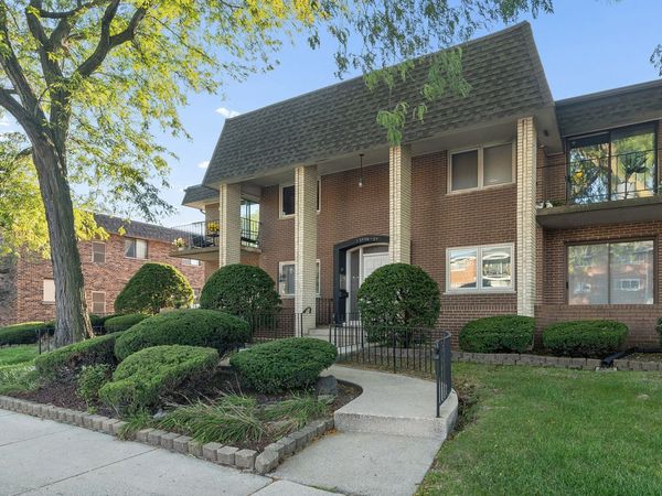 10406 S Pulaski Road , Unit 201, Oak Lawn, IL 60453