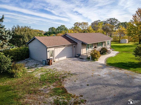 1858 W Albain Road, Monroe, MI 48161