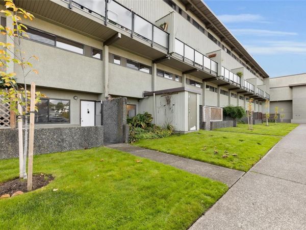 477 Lampson St , Unit #7, Esquimalt, BC V9A 5Z4