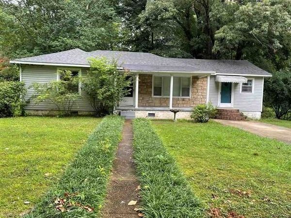 127 Duncan Ave, Florence, AL 35630