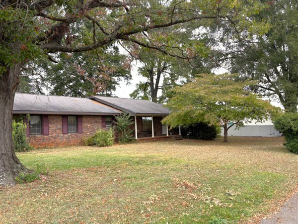 501 Portage Ave, Muscle Shoals, AL 35661