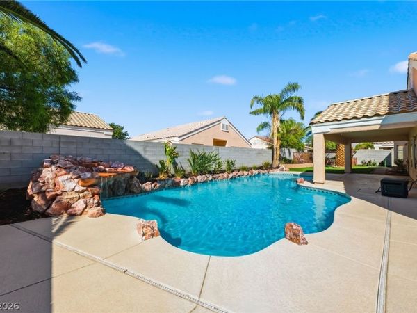 7015 Wild Wave Drive , Las Vegas, NV 89131