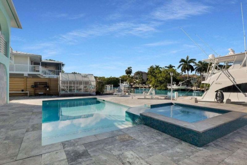232 W Seaview Drive, Duck Key, FL 33050 Photo