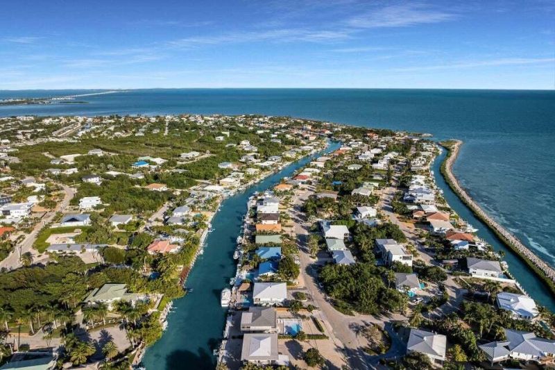 232 W Seaview Drive, Duck Key, FL 33050 Photo
