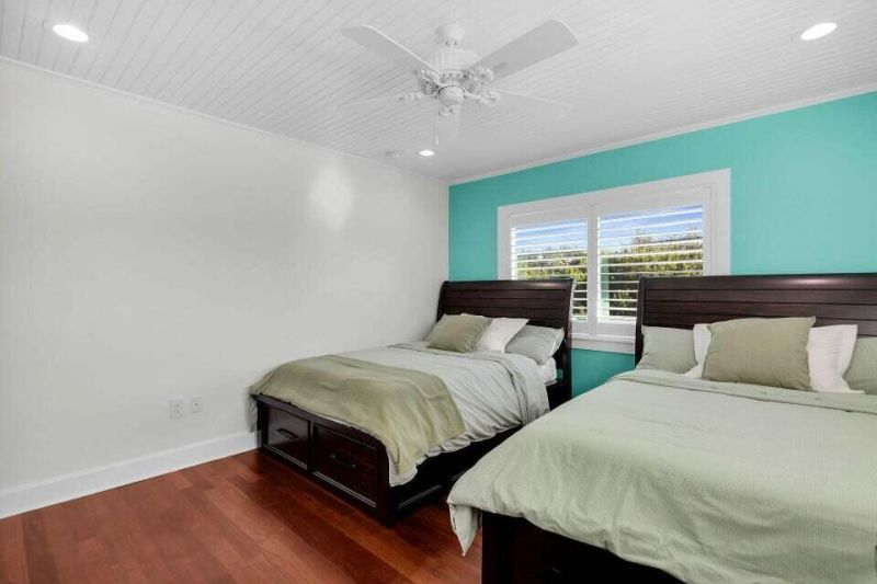 232 W Seaview Drive, Duck Key, FL 33050 Photo