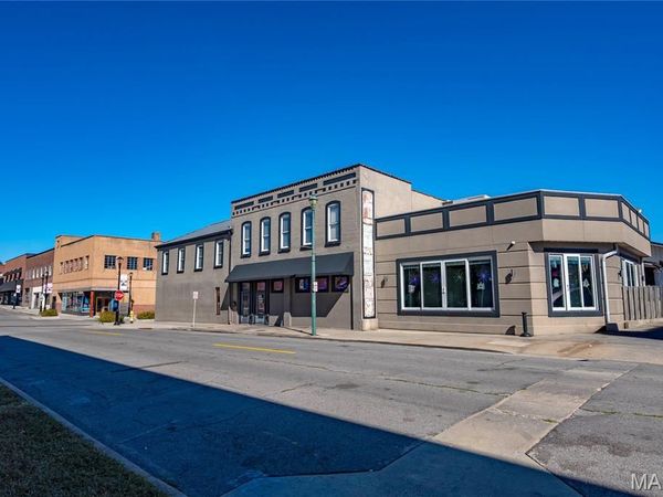 10 S Spanish Street , Cape Girardeau, MO 63703