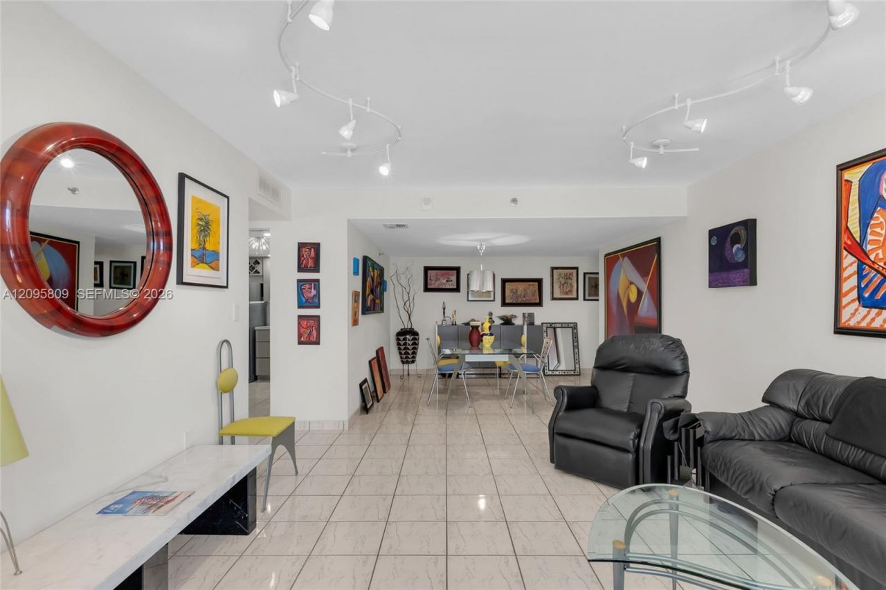 1623 Collins Ave, Unit 812, Miami Beach, FL 33139 Photo