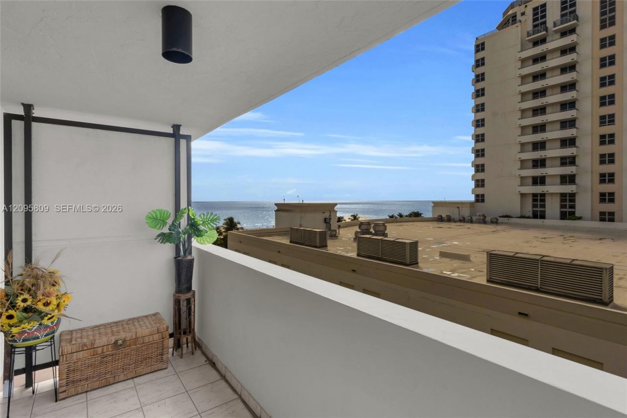 1623 Collins Ave, Unit 812, Miami Beach, FL 33139 Photo