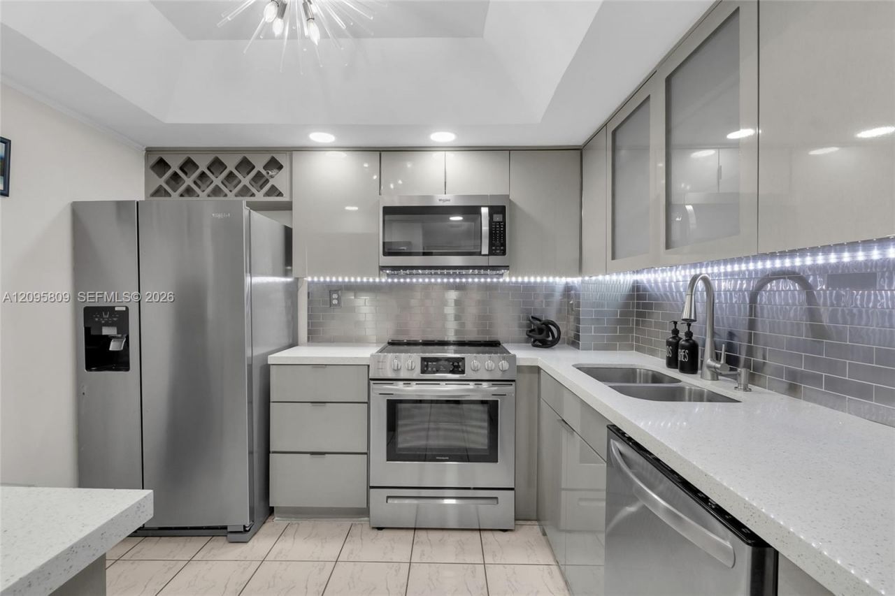 1623 Collins Ave, Unit 812, Miami Beach, FL 33139 Photo