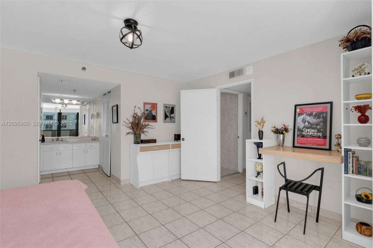 1623 Collins Ave, Unit 812, Miami Beach, FL 33139 Photo