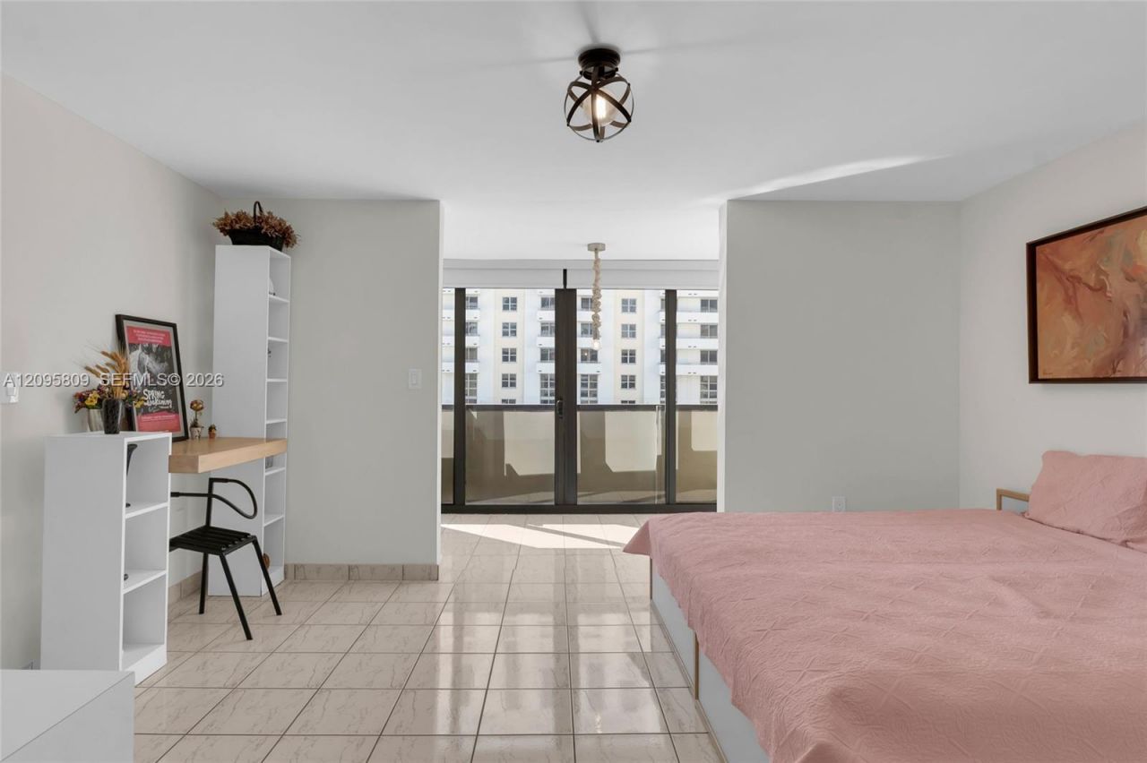 1623 Collins Ave, Unit 812, Miami Beach, FL 33139 Photo