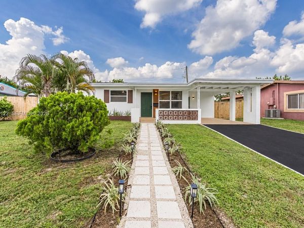 471 SW 27th Ter , Fort Lauderdale, FL 33312