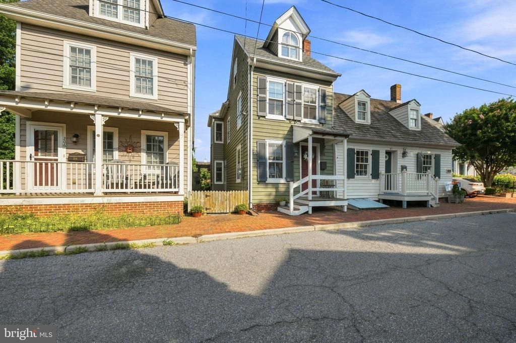 204 S WATER STREET , CHESTERTOWN, MD 21620