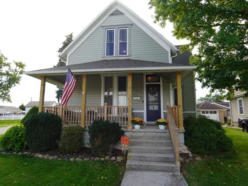 213 E Pearl Street, Wapakoneta, OH 45895 Photo 1