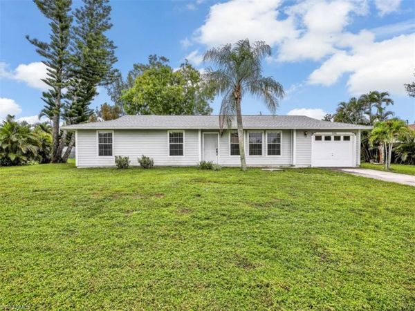 334 SW 28th TER , CAPE CORAL, FL 33914