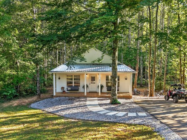 510 Hickory Ln, Sparta, TN 38583