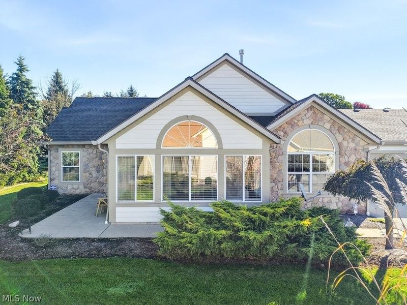 606 Crossings Circle, Tallmadge, OH 44278 Photo 2