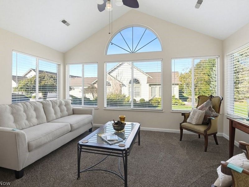 606 Crossings Circle, Tallmadge, OH 44278 Photo 7