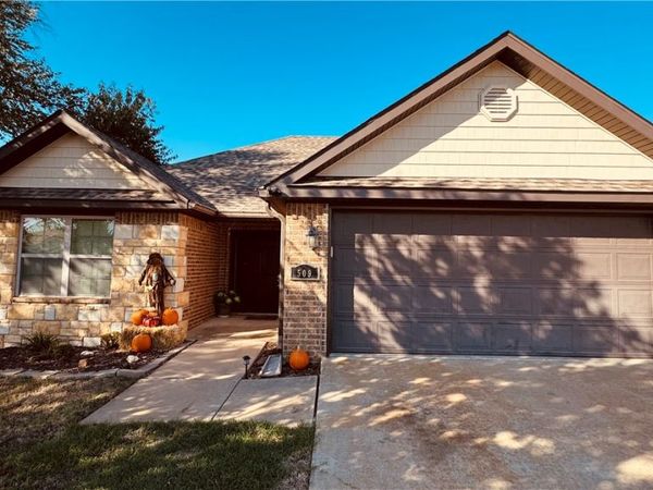 509 W Worchester , Siloam Springs, AR 72761