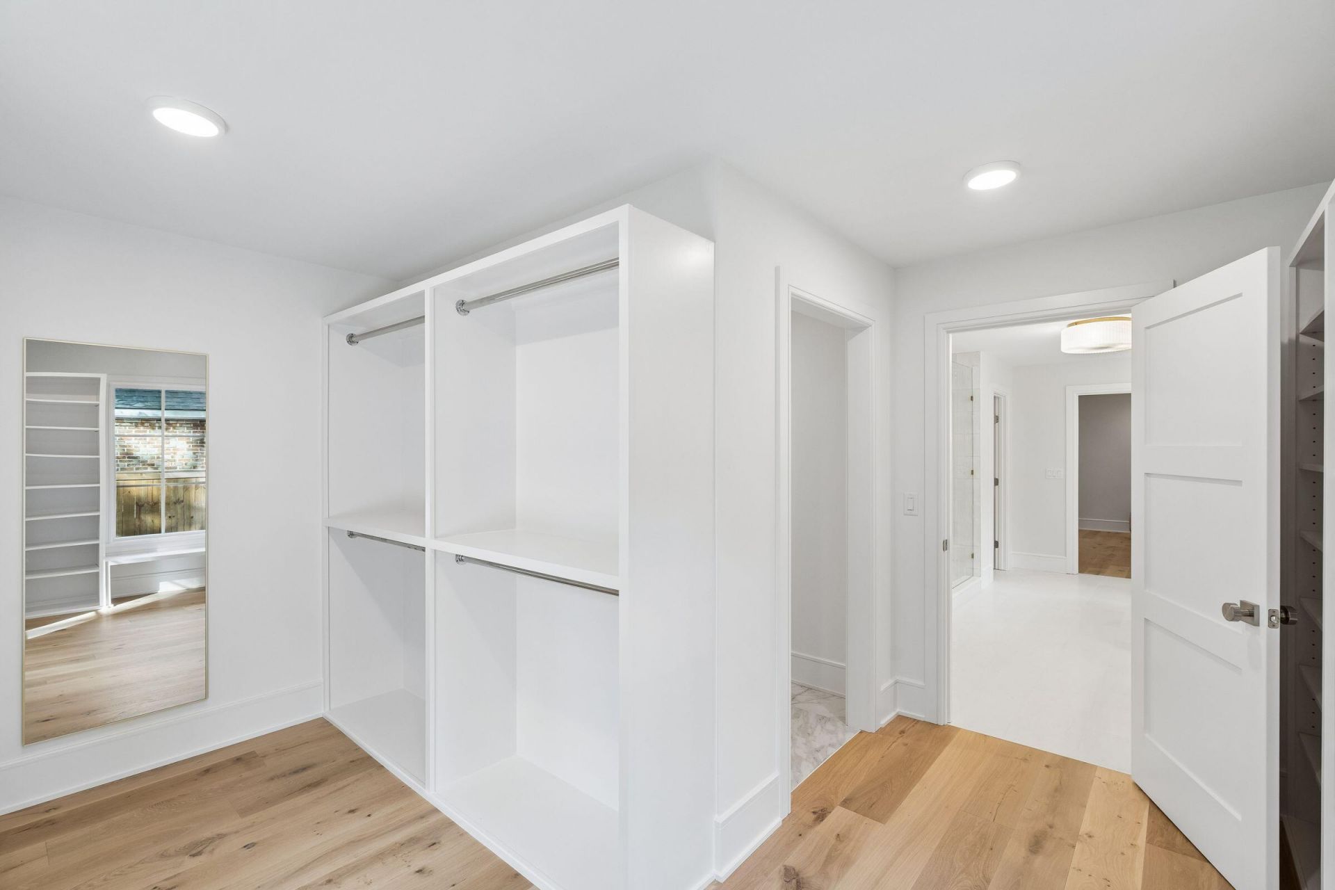 810 Creekside Drive Photo 45