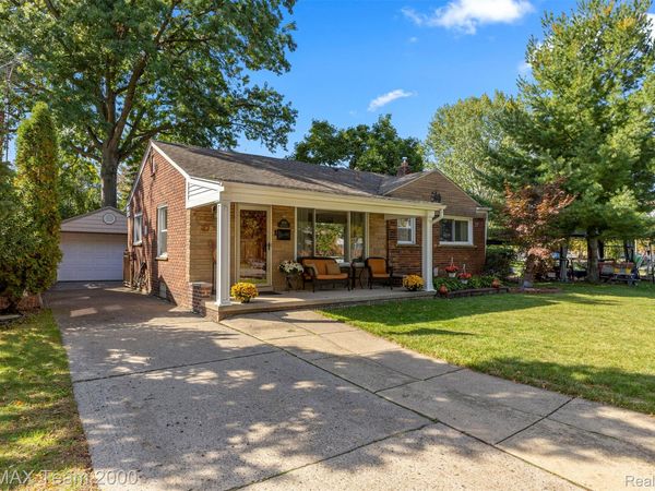 19195 Snow Avenue, Dearborn, Mi 48124